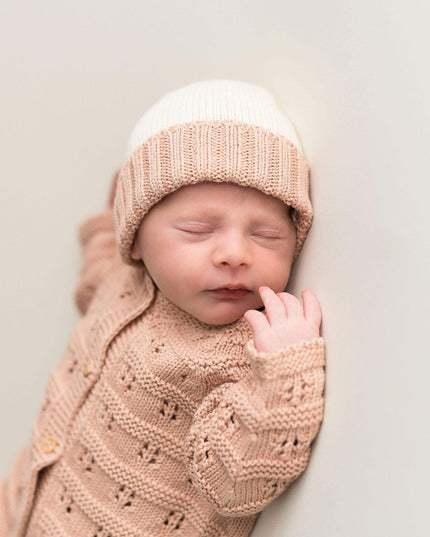 Newborn mutsje pink-ecru